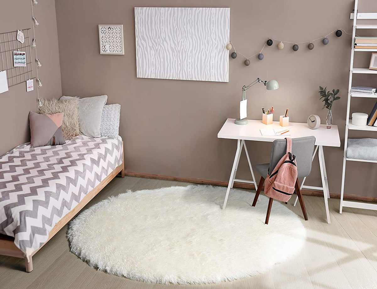Ivory Round Rug for Bedroom,Fluffy Circle Rug for Kids Room,Furry Carpet for Teen's Room,Shaggy Circular Rug for Nursery Room
